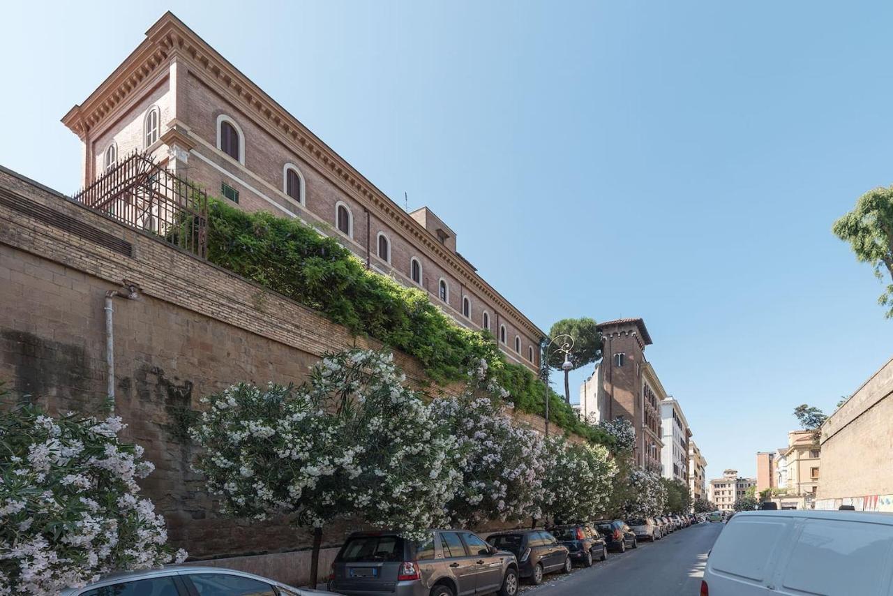 Live Like A Local In Rome'S Exclusive Colle Oppio Apartment Exterior photo